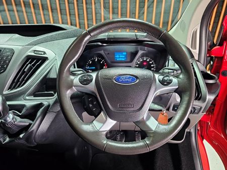 2019-Ford-Tourneo-Custom-22-TDCi-Trend-LWB-92kW_10
