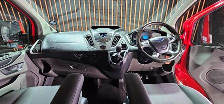 2019-Ford-Tourneo-Custom-22-TDCi-Trend-LWB-92kW_19