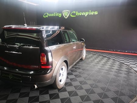 2009-MINI-Clubman-Cooper_3