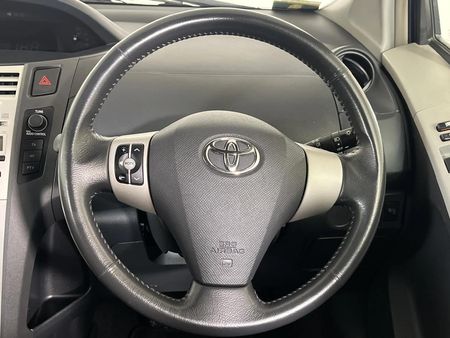 2006-Toyota-Yaris-T3-Spirit-5-dr_11