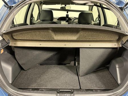 2006-Toyota-Yaris-T3-Spirit-5-dr_13