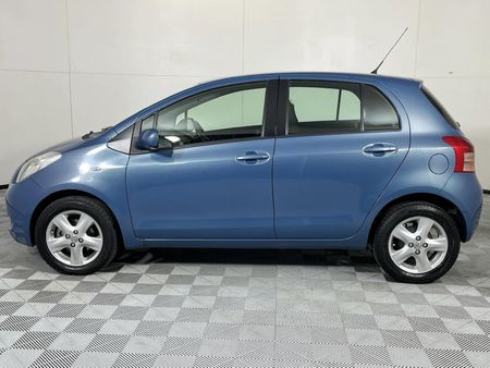 2006-Toyota-Yaris-T3-Spirit-5-dr_18