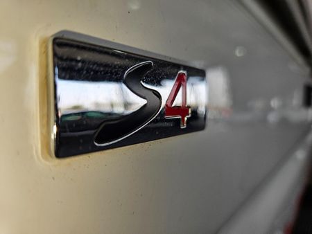 2022-Mahindra-Pik-Up-22-mHawk-S4-Dropside_17