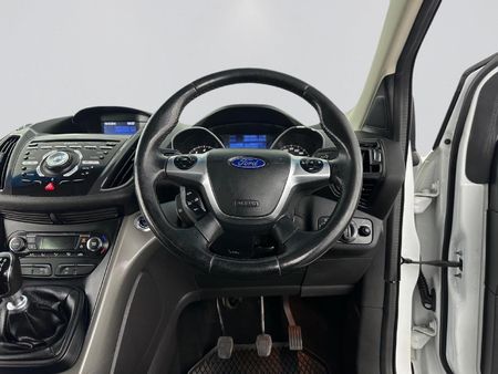 2015-Ford-Kuga-15-EcoBoost-Trend_12