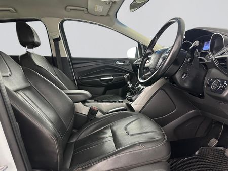 2015-Ford-Kuga-15-EcoBoost-Trend_15