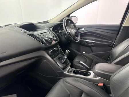 2015-Ford-Kuga-15-EcoBoost-Trend_2
