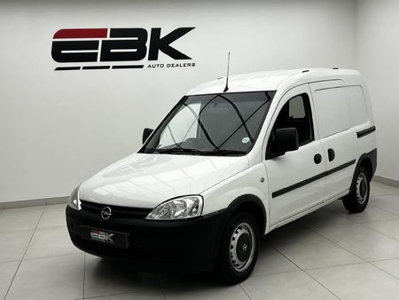 2010-Opel-Combo-14i-Panel-Van_2
