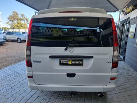 2005-Mercedes-Benz-Vito-115-CDI-CrewBus_3