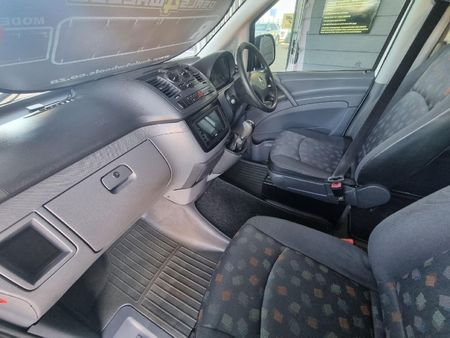 2005-Mercedes-Benz-Vito-115-CDI-CrewBus_4