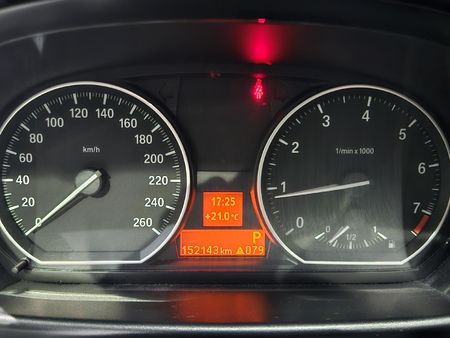 2012-BMW-1-Series-125i-Coupe-M-Sport-Auto_9