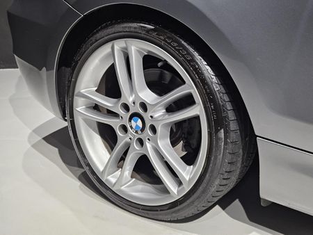 2012-BMW-1-Series-125i-Coupe-M-Sport-Auto_6