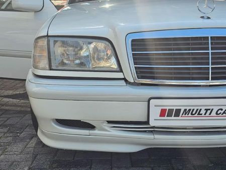2000-Mercedes-Benz-C-Class-C-180-Classic_12