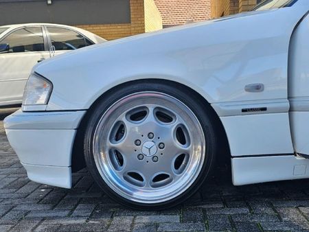 2000-Mercedes-Benz-C-Class-C-180-Classic_19