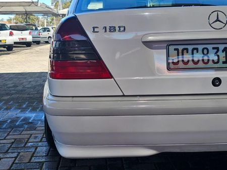 2000-Mercedes-Benz-C-Class-C-180-Classic_4