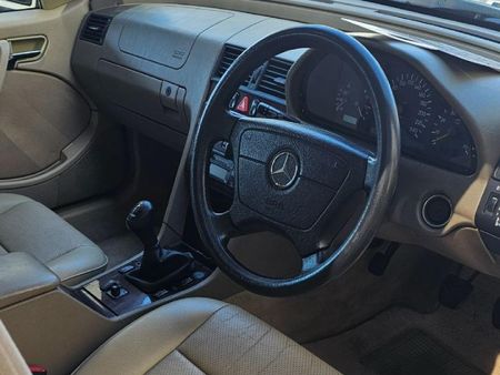 2000-Mercedes-Benz-C-Class-C-180-Classic_5