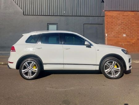 2014-Volkswagen-Touareg-30-V6-TDI-Auto-Bluemotion-180kW_3