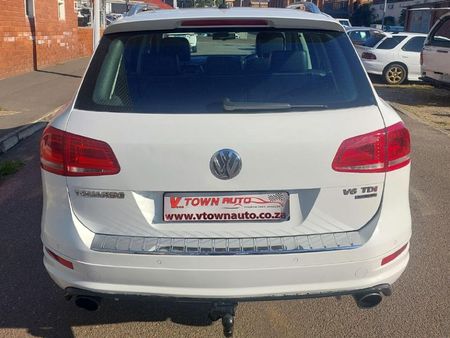 2014-Volkswagen-Touareg-30-V6-TDI-Auto-Bluemotion-180kW_6