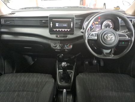 2023-Toyota-Rumion-15-SX_5