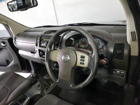 2009-Nissan-Navara-40-V6-4x4-Double-Cab_11