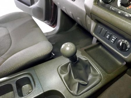 2009-Nissan-Navara-40-V6-4x4-Double-Cab_15