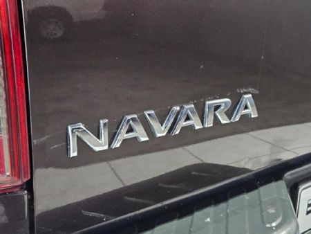 2009-Nissan-Navara-40-V6-4x4-Double-Cab_7