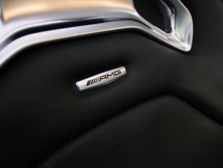 2018-Mercedes-AMG-GT-C-40-V8-Roadster_10