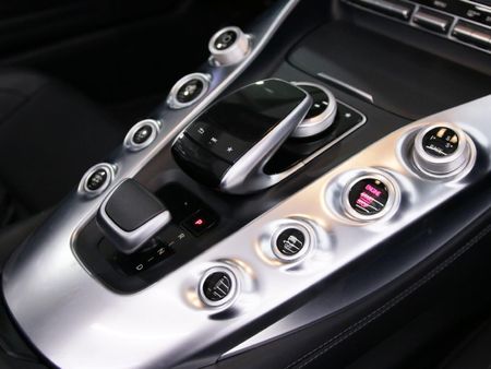 2018-Mercedes-AMG-GT-C-40-V8-Roadster_16