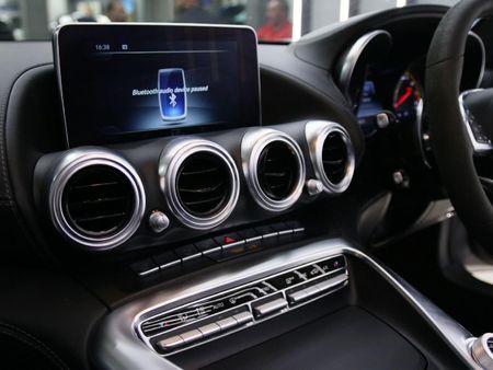 2018-Mercedes-AMG-GT-C-40-V8-Roadster_22