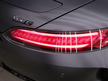 2018-Mercedes-AMG-GT-C-40-V8-Roadster_3