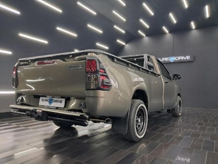 2023-Toyota-Hilux-24-GD-6-Raised-Body-Raider-Single-Cab_6