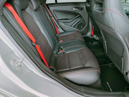 2017-Mercedes-AMG-CLA-45-AMG_9