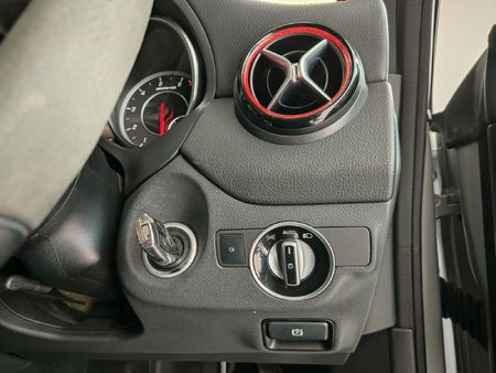 2017-Mercedes-AMG-CLA-45-AMG_18
