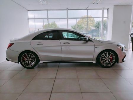 2017-Mercedes-AMG-CLA-45-AMG_2