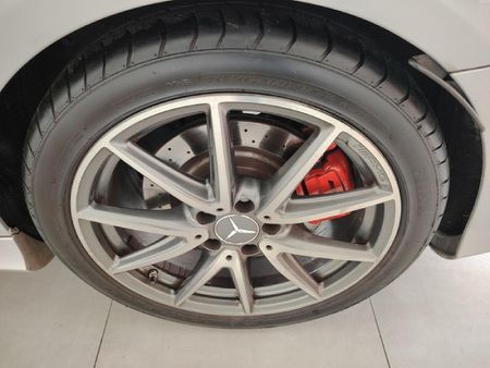 2017-Mercedes-AMG-CLA-45-AMG_5