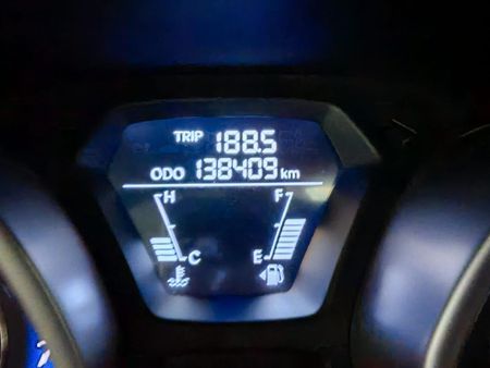2012-Hyundai-Elantra-16-GLS-Premium_9