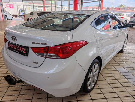 2012-Hyundai-Elantra-16-GLS-Premium_6