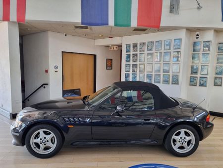 1998-BMW-Z3-28i_2