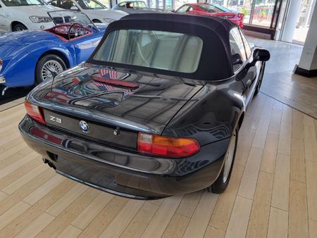 1998-BMW-Z3-28i_3