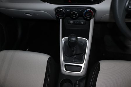 2025-Hyundai-Venue-12-Motion-Cargo-Panel-Van_9
