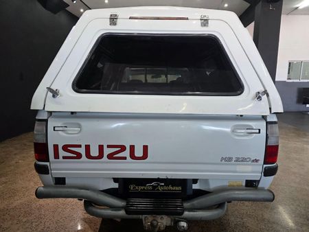 2002-Isuzu-KB-220-LWB-LE_4