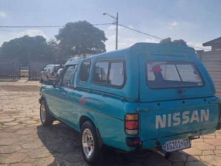 1997-Nissan-1400-Champ_4