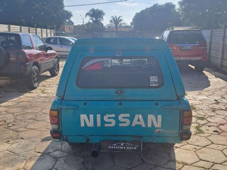 1997-Nissan-1400-Champ_5