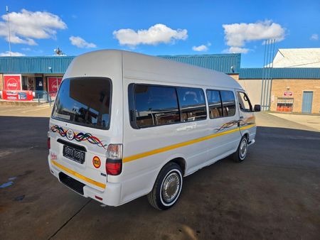 2018-Toyota-Quantum-Golden-Dragon-16-Seater-Taxi-22-4Y_3