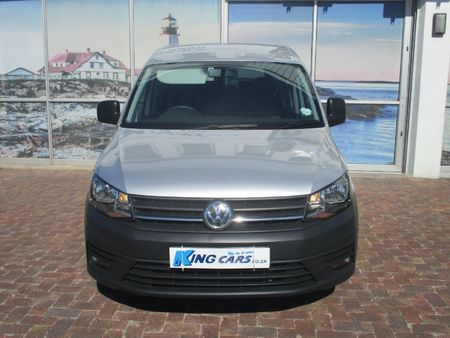 2020-Volkswagen-Caddy-CrewBus-16i_1