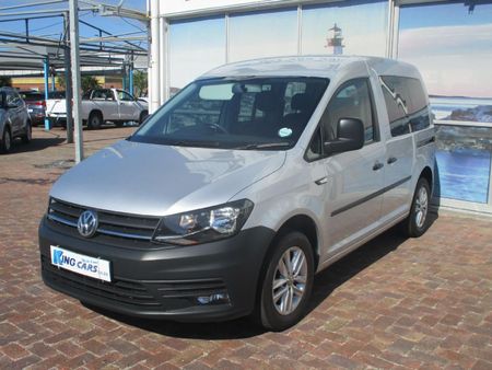2020-Volkswagen-Caddy-CrewBus-16i_2