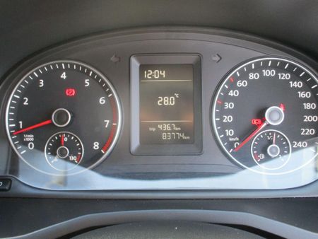 2020-Volkswagen-Caddy-CrewBus-16i_8