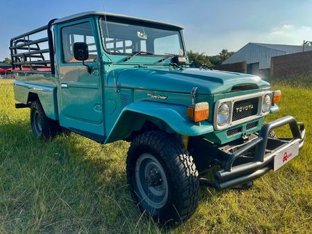 1983-Toyota-Land-Cruiser-J45-Land-Cruiser-FJ45_3