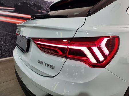 2024-Audi-Q3-Sportback-35-TFSI_12