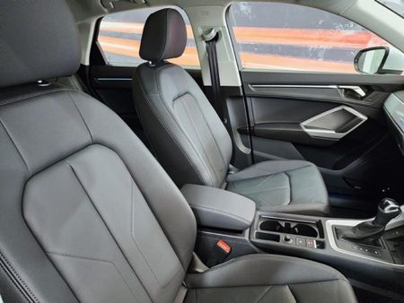 2024-Audi-Q3-Sportback-35-TFSI_19