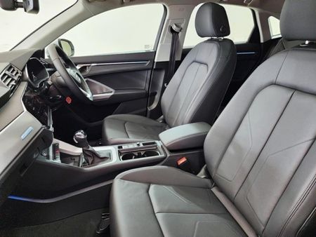 2024-Audi-Q3-Sportback-35-TFSI_8
